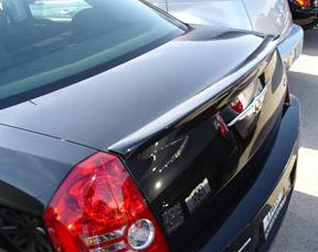 2005 Chrysler 300 : Spoiler Painted - Image 4