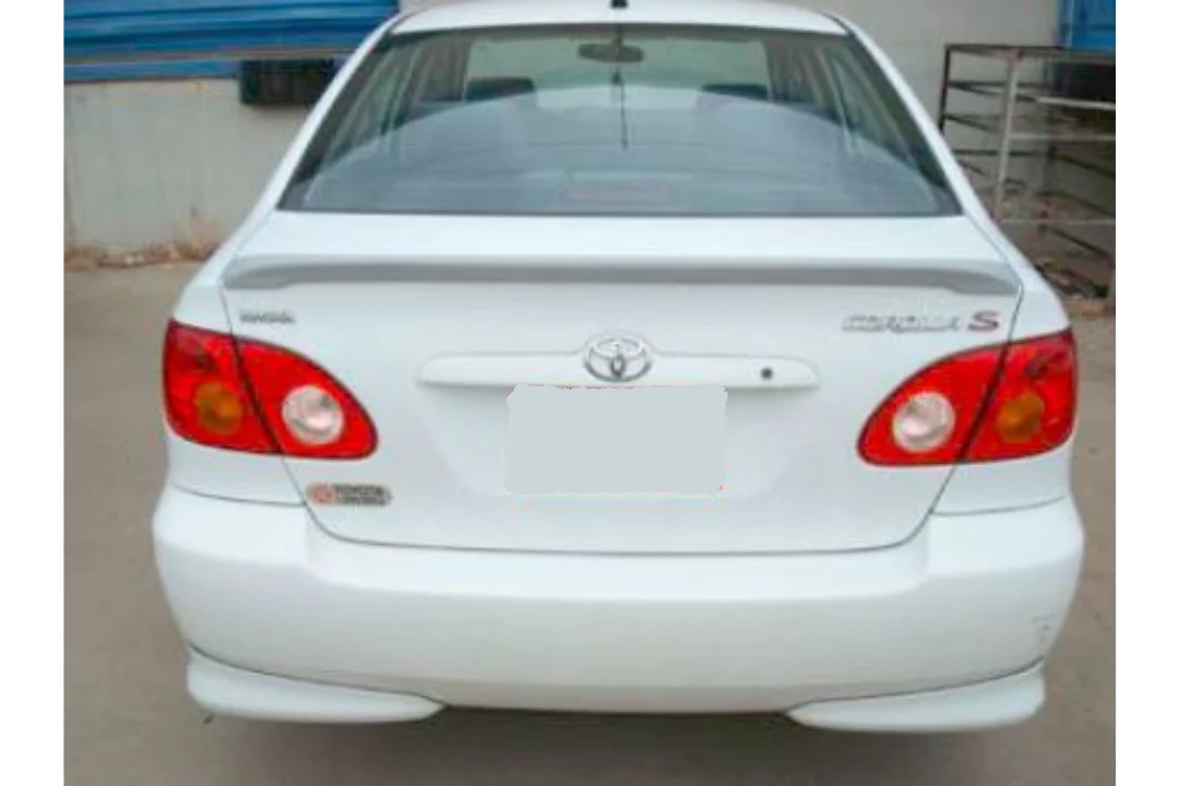 2006 Toyota Corolla : Spoiler Painted