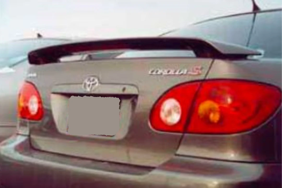 2006 Toyota Corolla : Spoiler Painted - Image 2