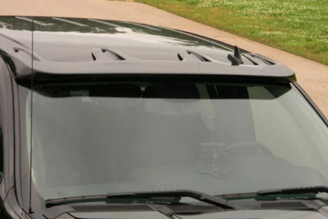 2008 GMC Sierra : Spoiler Painted - Image 2