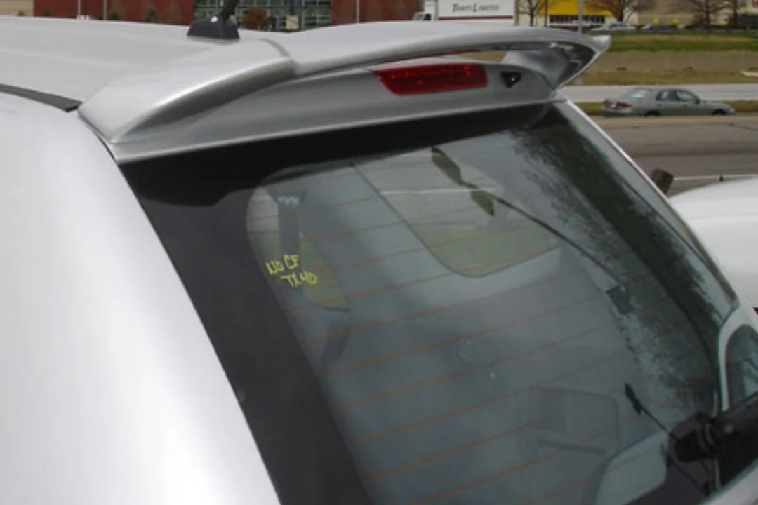 2009 Kia Rondo : Spoiler Painted
