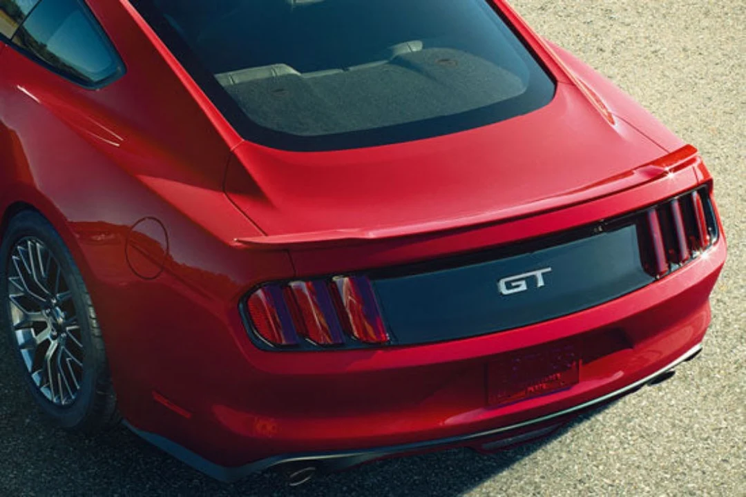 2016 Ford Mustang : Spoiler Painted