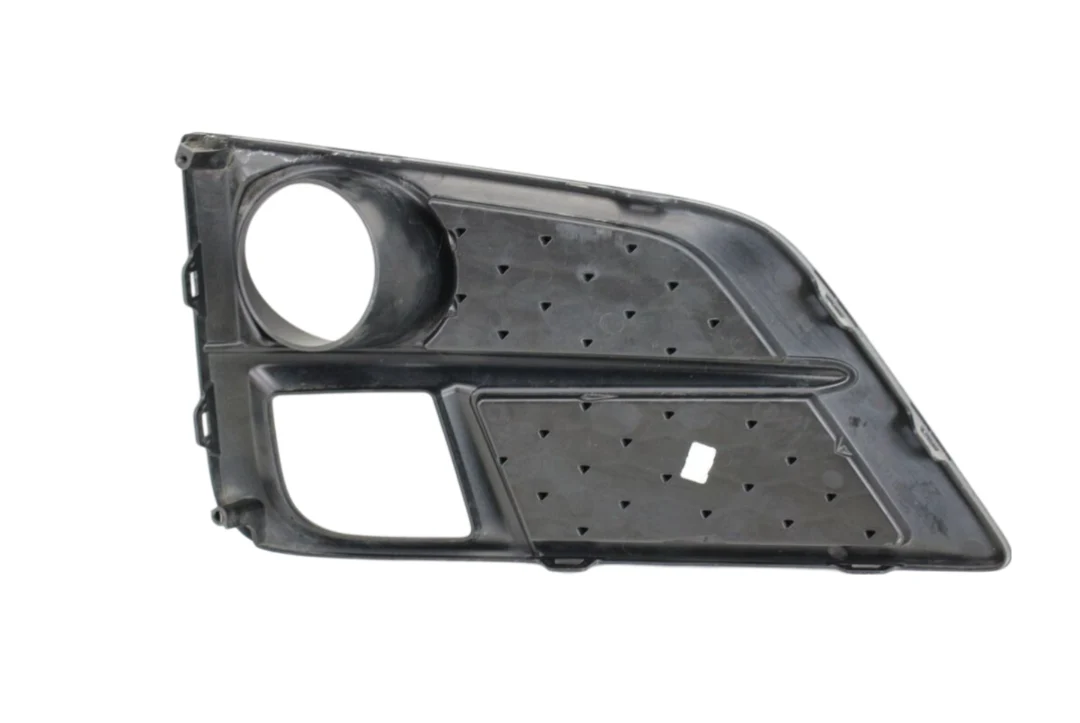 2018-2021 Honda Odyssey : Foglight Cover (Right; Passenger-Side)