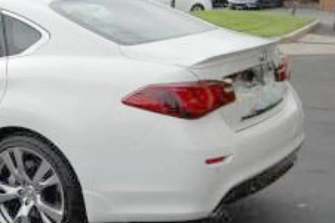 2018 Infiniti Q60 Coupe : Spoiler Painted